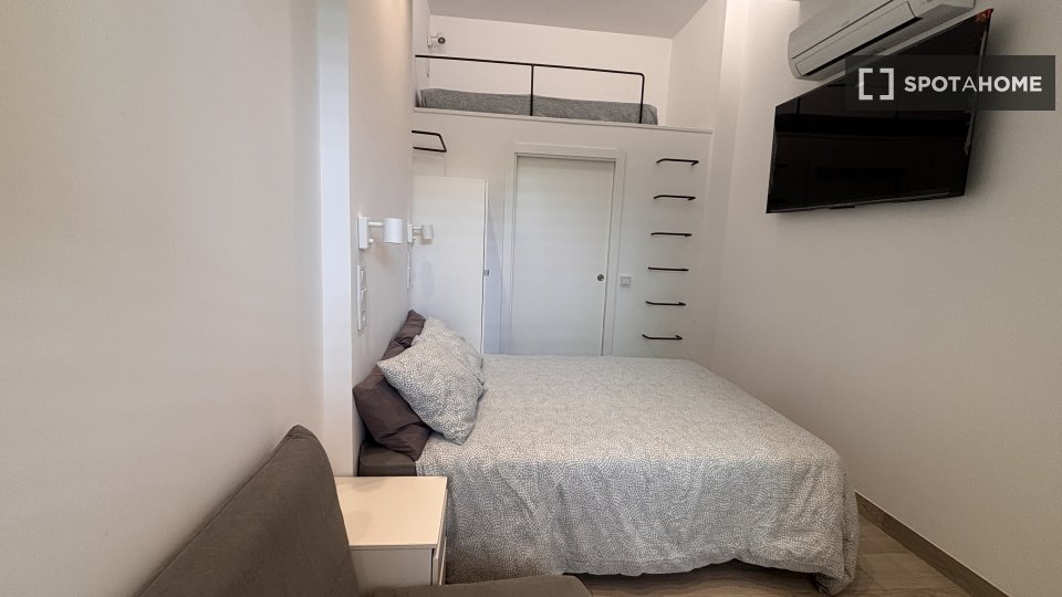 Apartment Madrid, 1 bed, 21m² — photo 25
