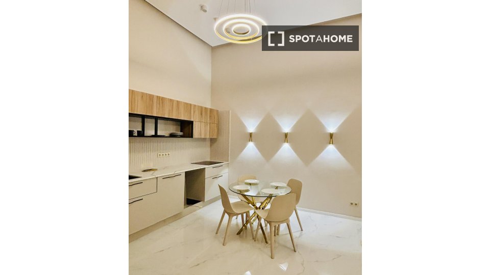 Apartment Budapest, 2 beds, 90m² — photo 3