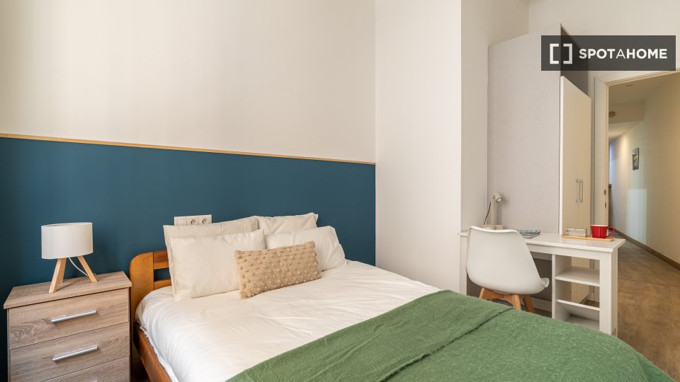 Double room Barcelona, 5 beds, 95m² — photo 28