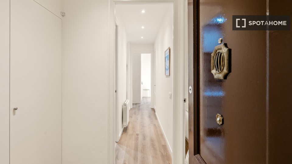 Double room Barcelona, 5 beds, 100m² — photo 23