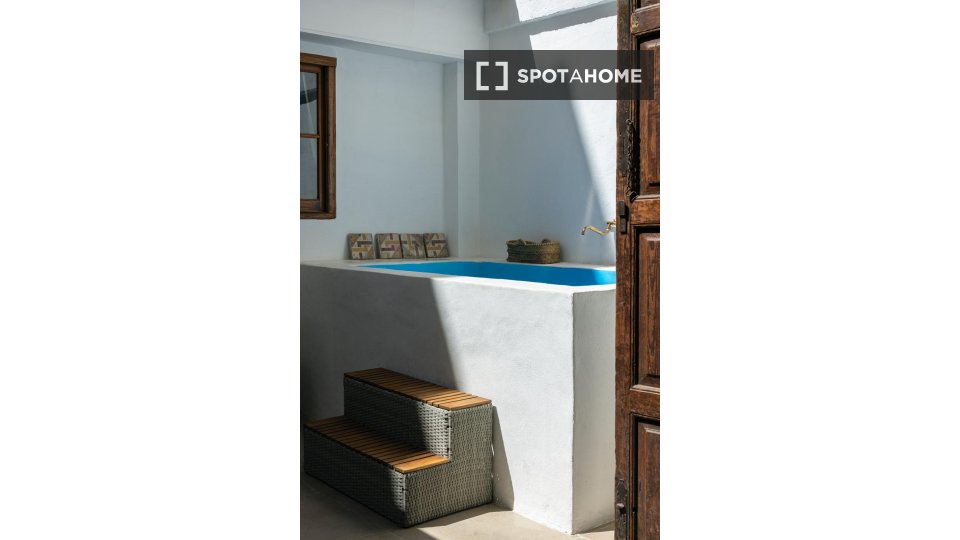 Apartment Valencia, 4 beds, 175m² — photo 2