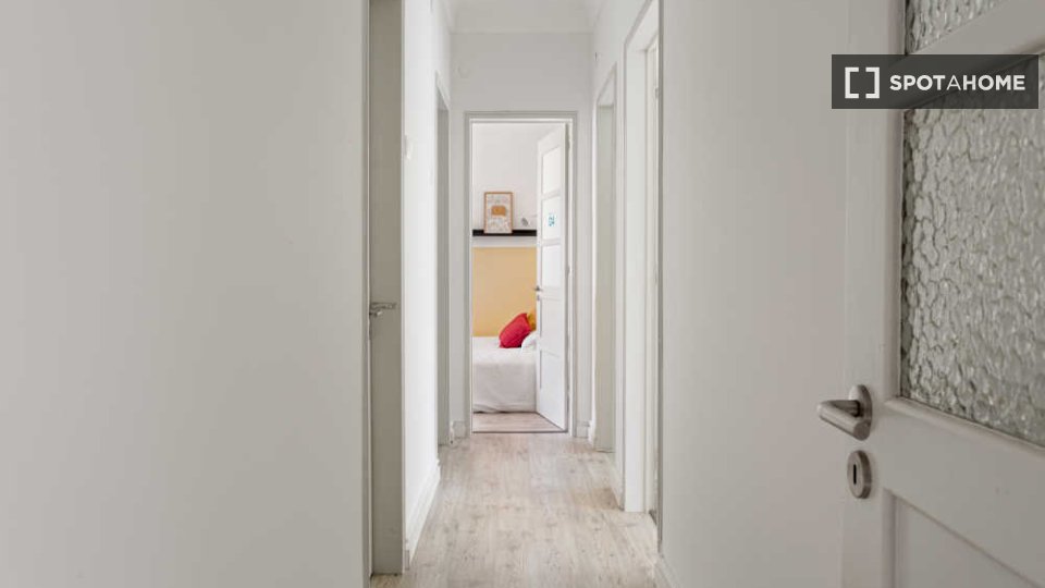Double room Lisbon, 7 beds — photo 34