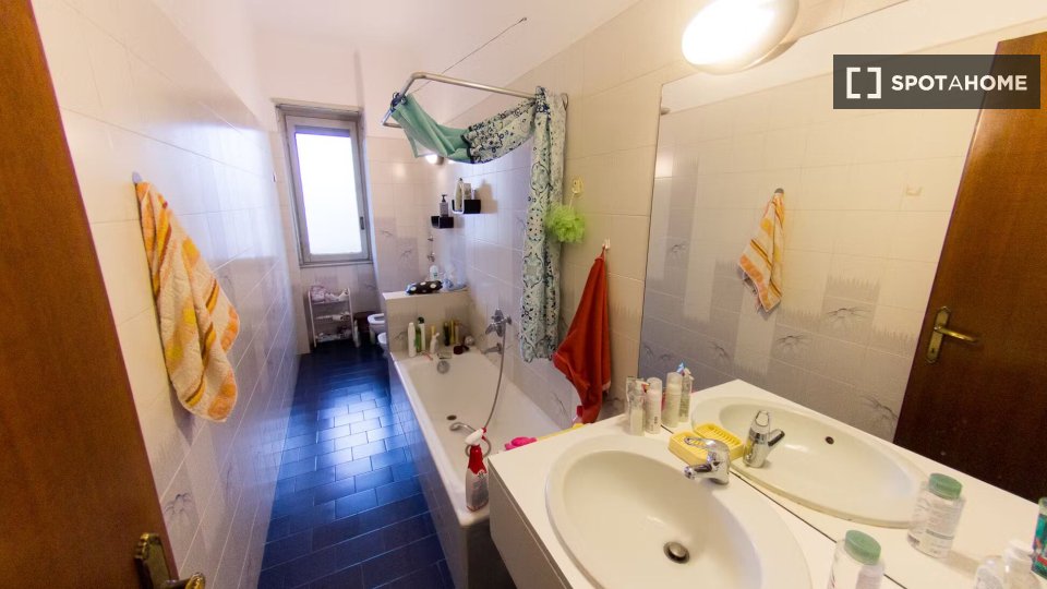 Double room Milan, 2 beds, 85m² — photo 8