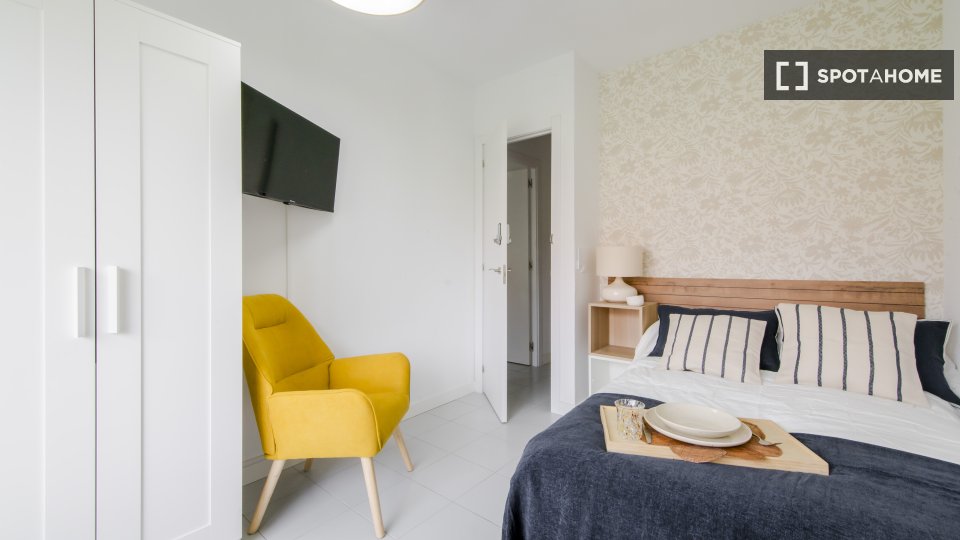 Double room Madrid, 5 beds — photo 1