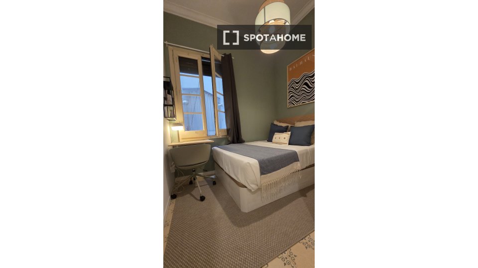 Double room Barcelona, 7 beds, 210m² — photo 20