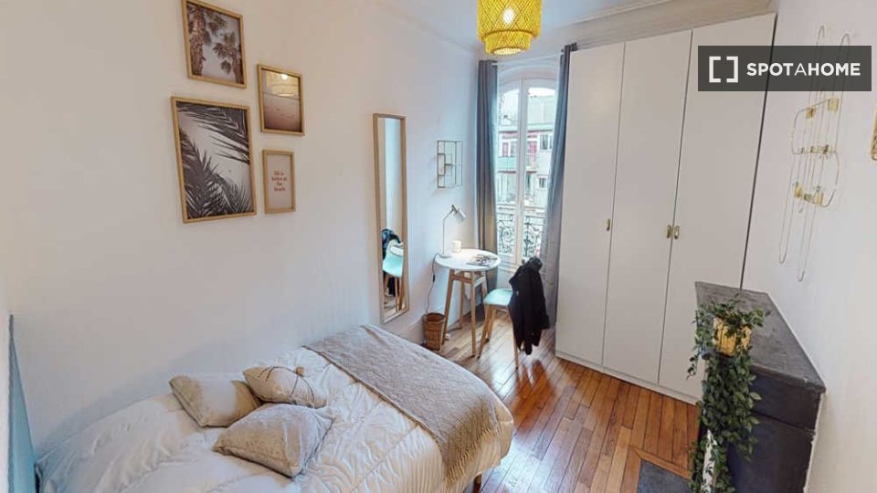 Double room Paris, 6 beds, 100m² — photo 5