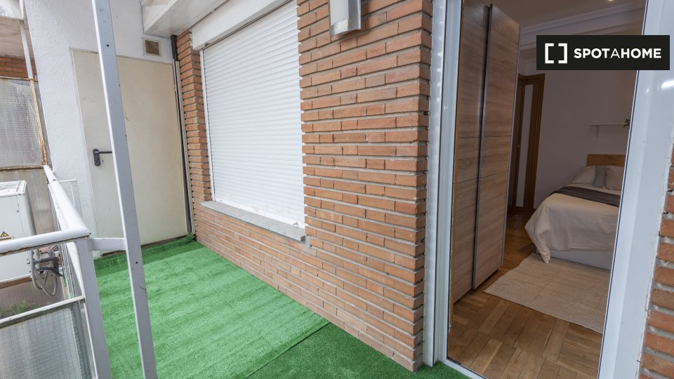 Double room Madrid, 6 beds, 150m² — photo 4
