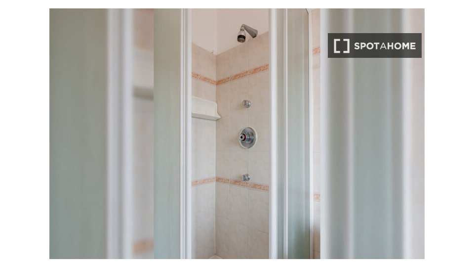 Double room Milan, 3 beds — photo 11