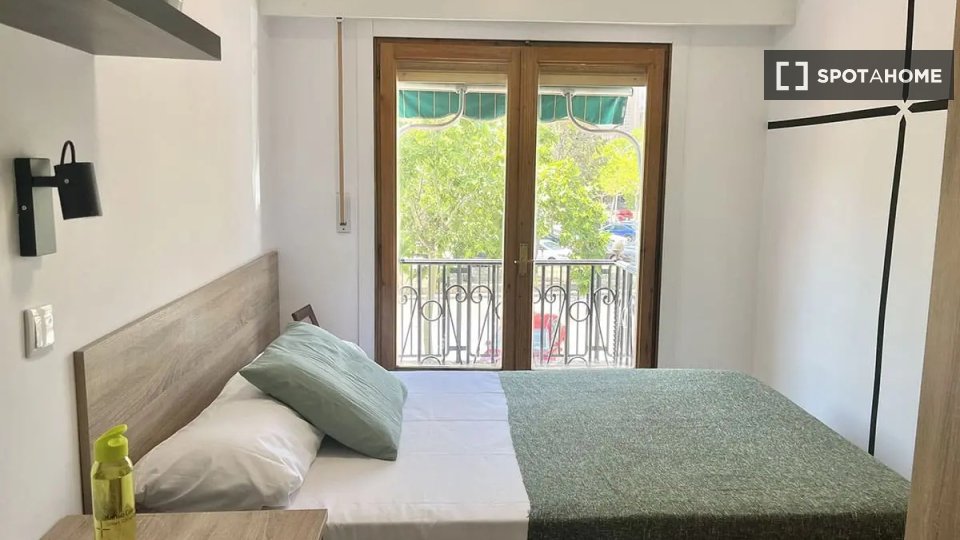 Double room Madrid, 6 beds — photo 1