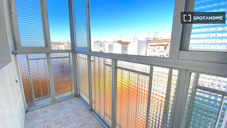 Double room Madrid, 4 beds — photo 11
