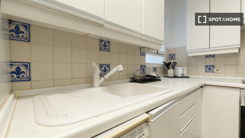 Double room Madrid, 5 beds — photo 40
