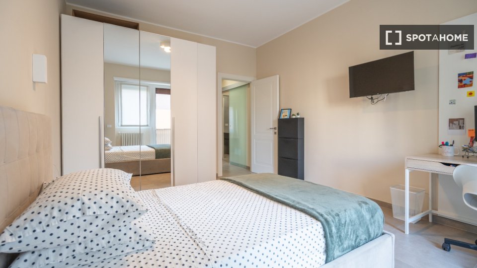 Double room Milan, 4 beds — photo 34