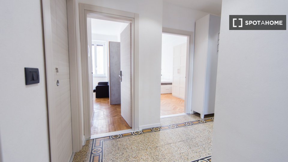 Double room Turin, 3 beds, 85m² — photo 8