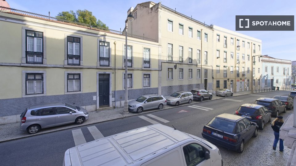 Double room Lisbon, 7 beds — photo 12