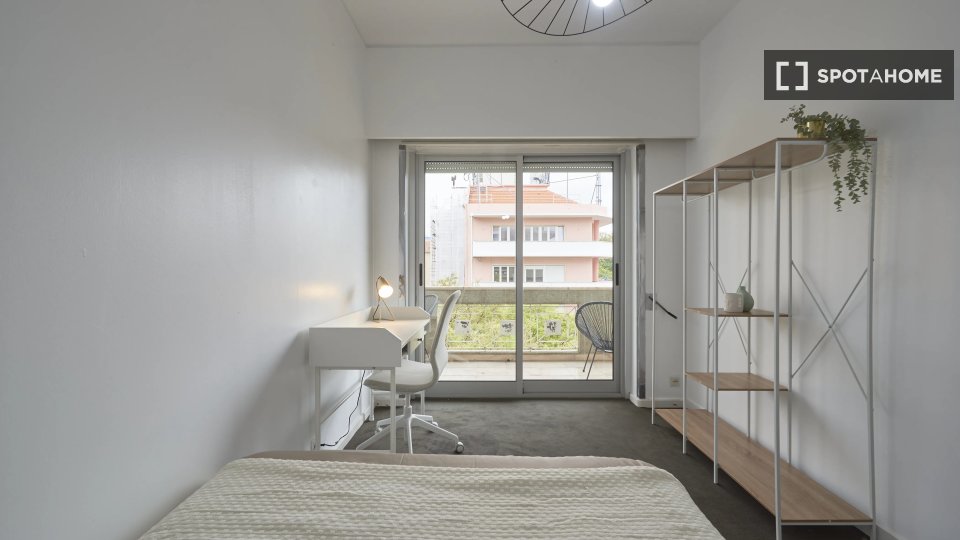 Double room Lisbon, 9 beds — photo 13