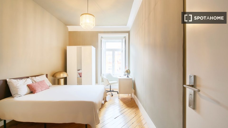 Double room Lisbon, 8 beds — photo 29