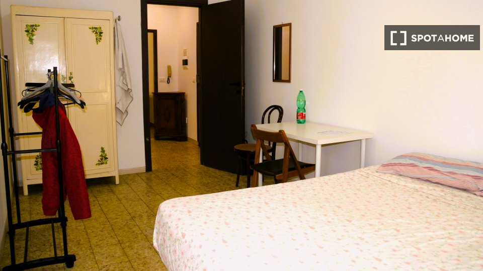 Double room Rome, 5 beds — photo 24