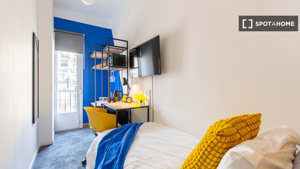Double room Madrid, 5 beds — photo 42