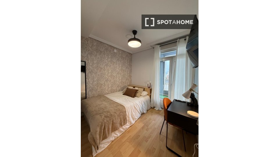 Double room Madrid, 8 beds — photo 1