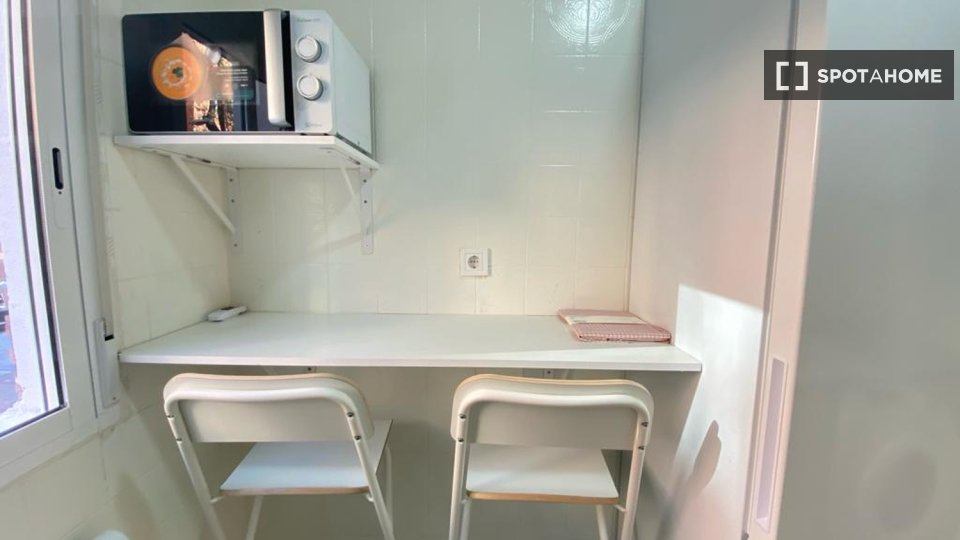 Double room Madrid, 4 beds — photo 13