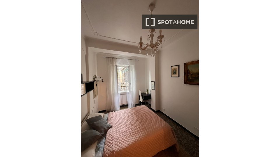 Double room Genoa, 3 beds — photo 26
