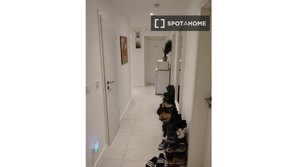 Double room Munich, 5 beds, 90m² — photo 8