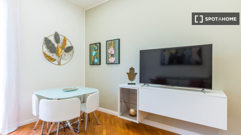 Apartment Naples, 1 bed, 71m² — photo 11