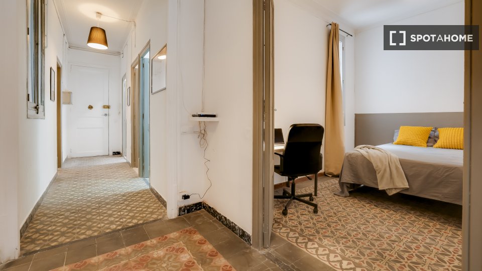 Double room Barcelona, 6 beds, 100m² — photo 10