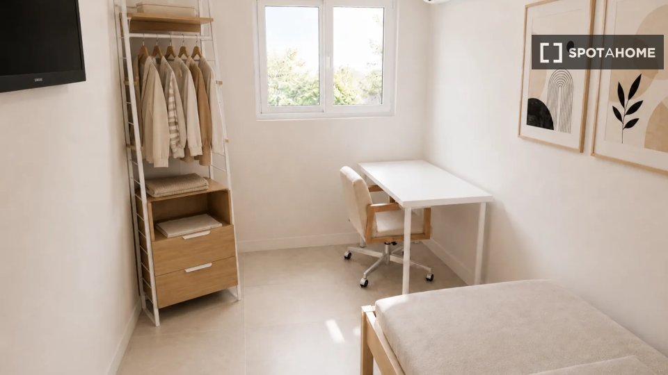 Chambre 12 voyageurs, avec climatisation