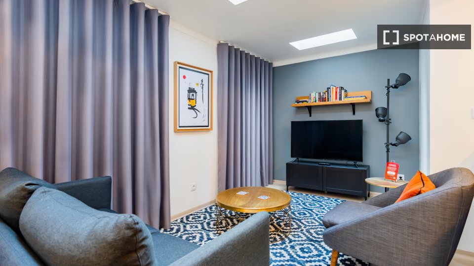 Apartment Lisbon, 2 beds — photo 16