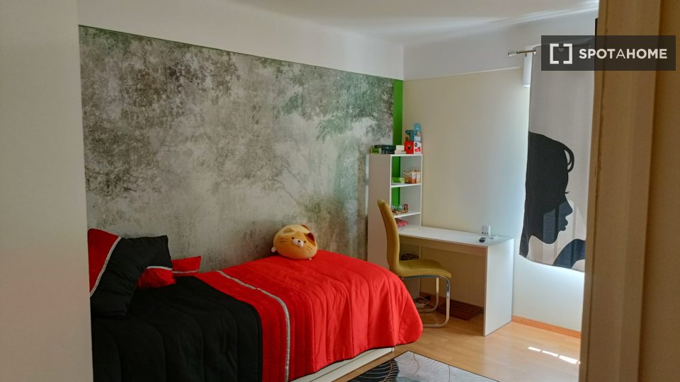 Double room Lisbon, 4 beds, 80m² — photo 2