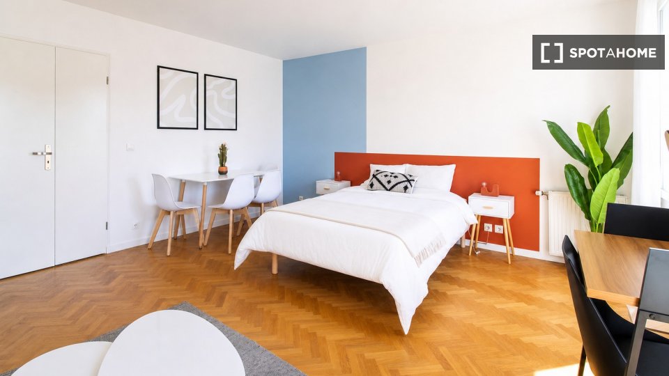 Chambre double Paris, 4 chambres — photo 29