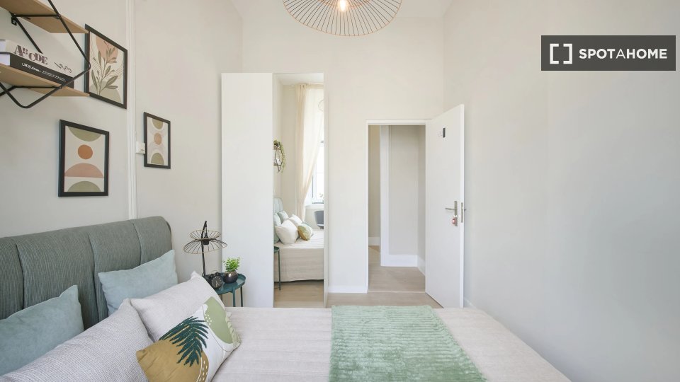 Double room Lisbon, 9 beds — photo 4