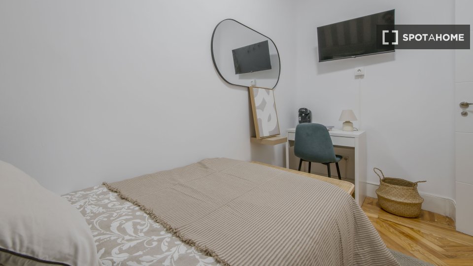 Double room Madrid, 10 beds — photo 19