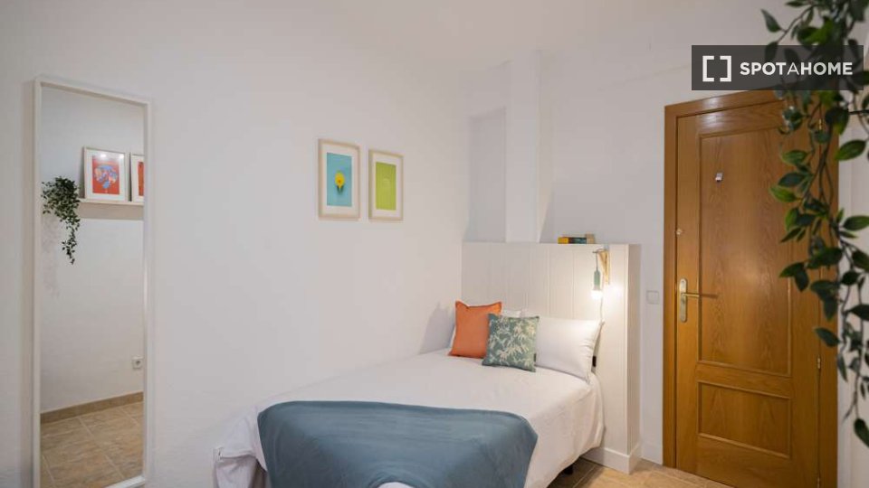 Double room Madrid, 25 beds — photo 6