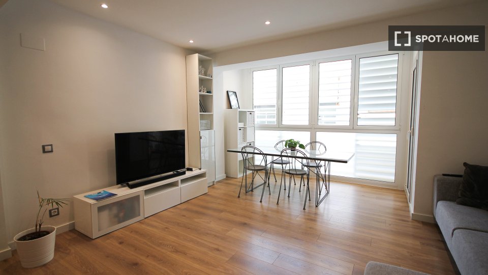 Double room Barcelona, 3 beds — photo 14