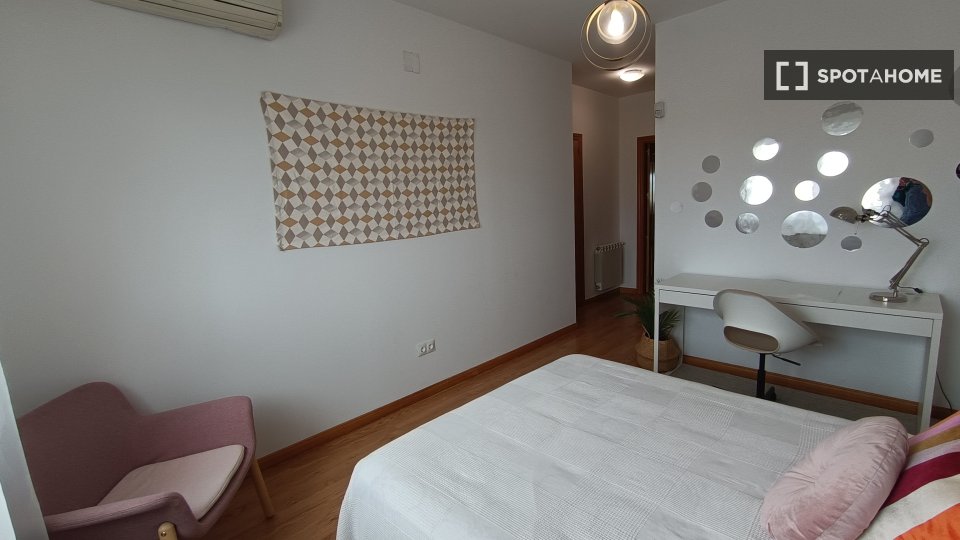 Double room Madrid, 5 beds — photo 19