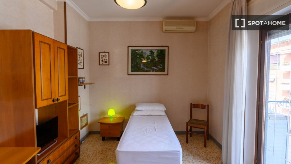 Double room Rome, 1 bed, 80m² — photo 33