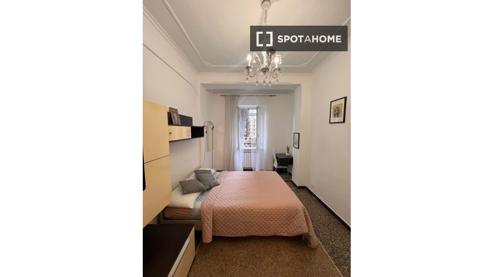 Double room Genoa, 3 beds — photo 30