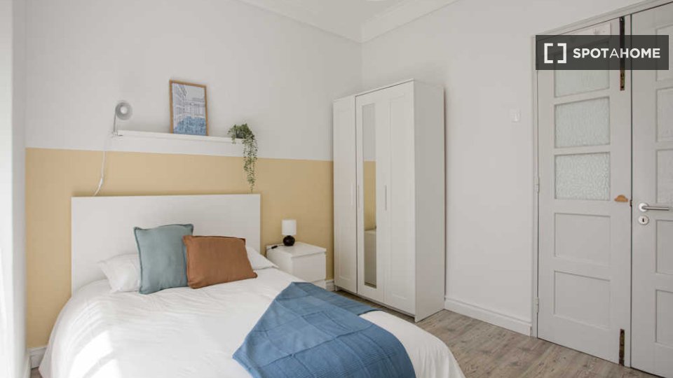 Double room Lisbon, 7 beds — photo 54