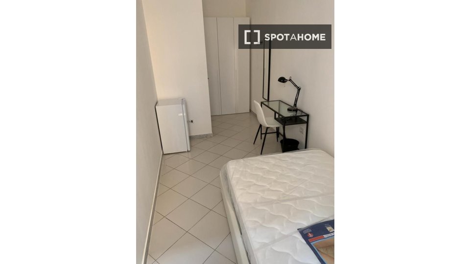Double room Naples, 11 beds — photo 9