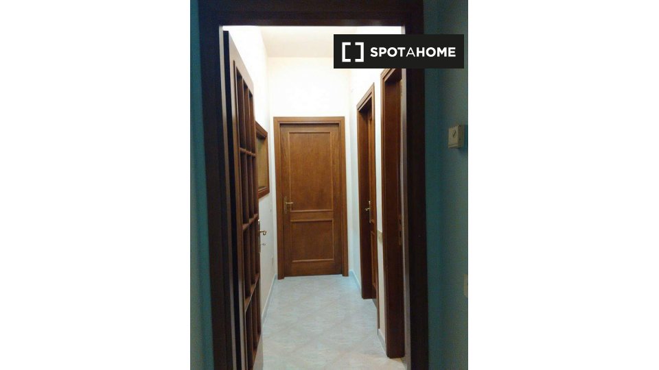 Double room Rome, 3 beds, 75m² — photo 11