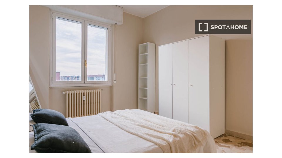 Double room Milan, 2 beds — photo 3