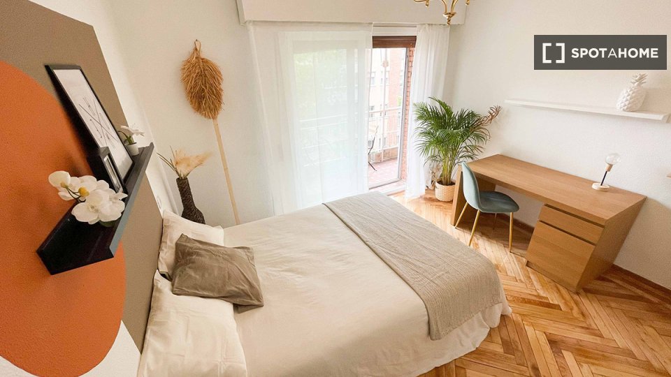 Double room Madrid, 7 beds — photo 23