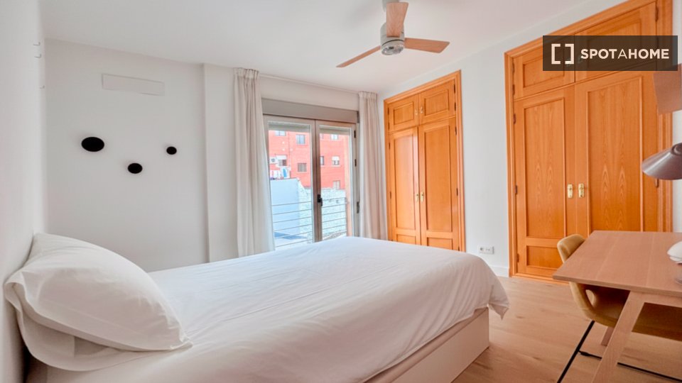 Apartment Madrid, 4 beds, 115m² — photo 4