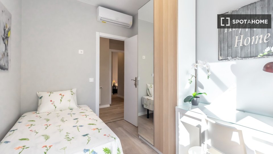 Double room Madrid, 14 beds — photo 4