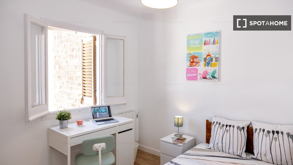 Double room Barcelona, 10 beds — photo 23