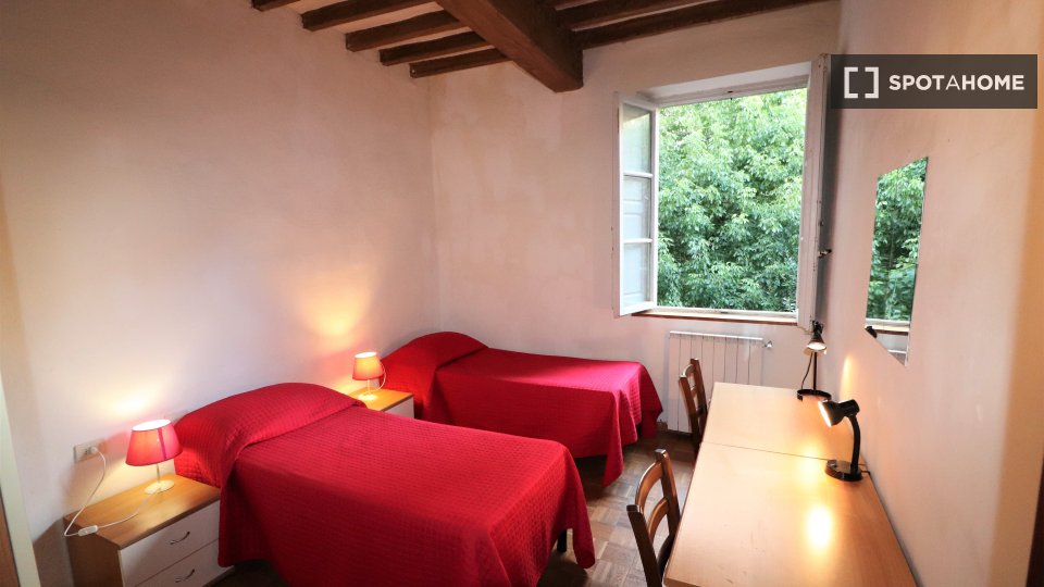 Double room Florence, 6 beds, 200m² — photo 10
