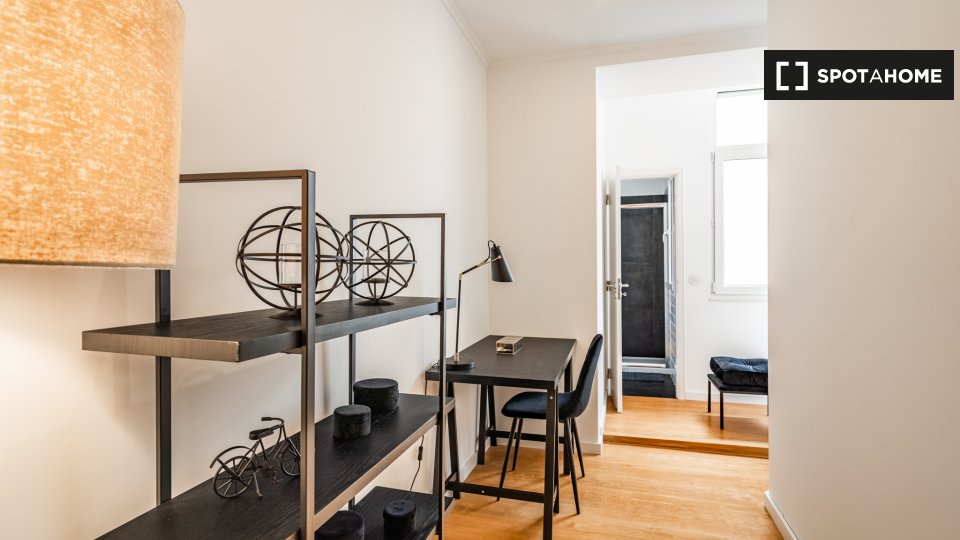Apartment Lisbon, 2 beds — photo 14