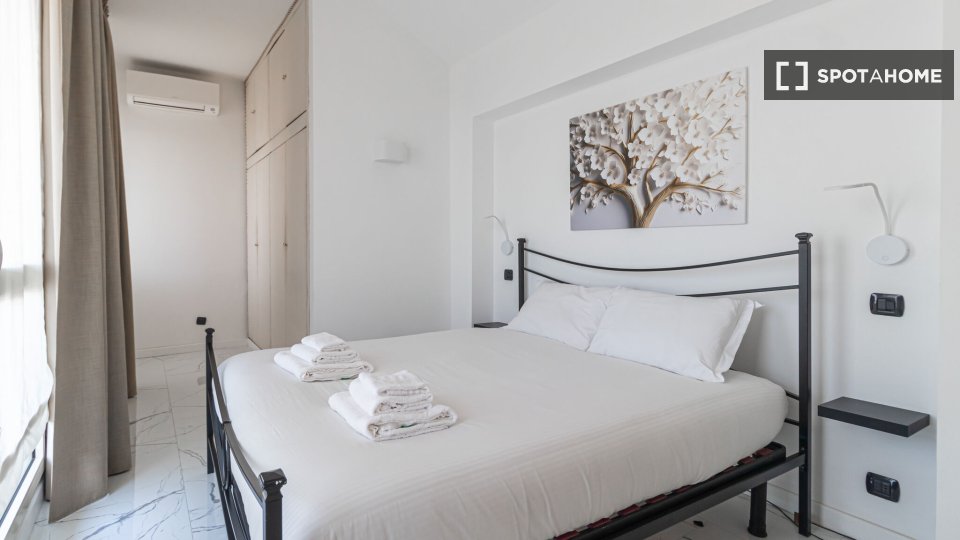 Apartment Milan, 1 bed, 120m² — photo 2